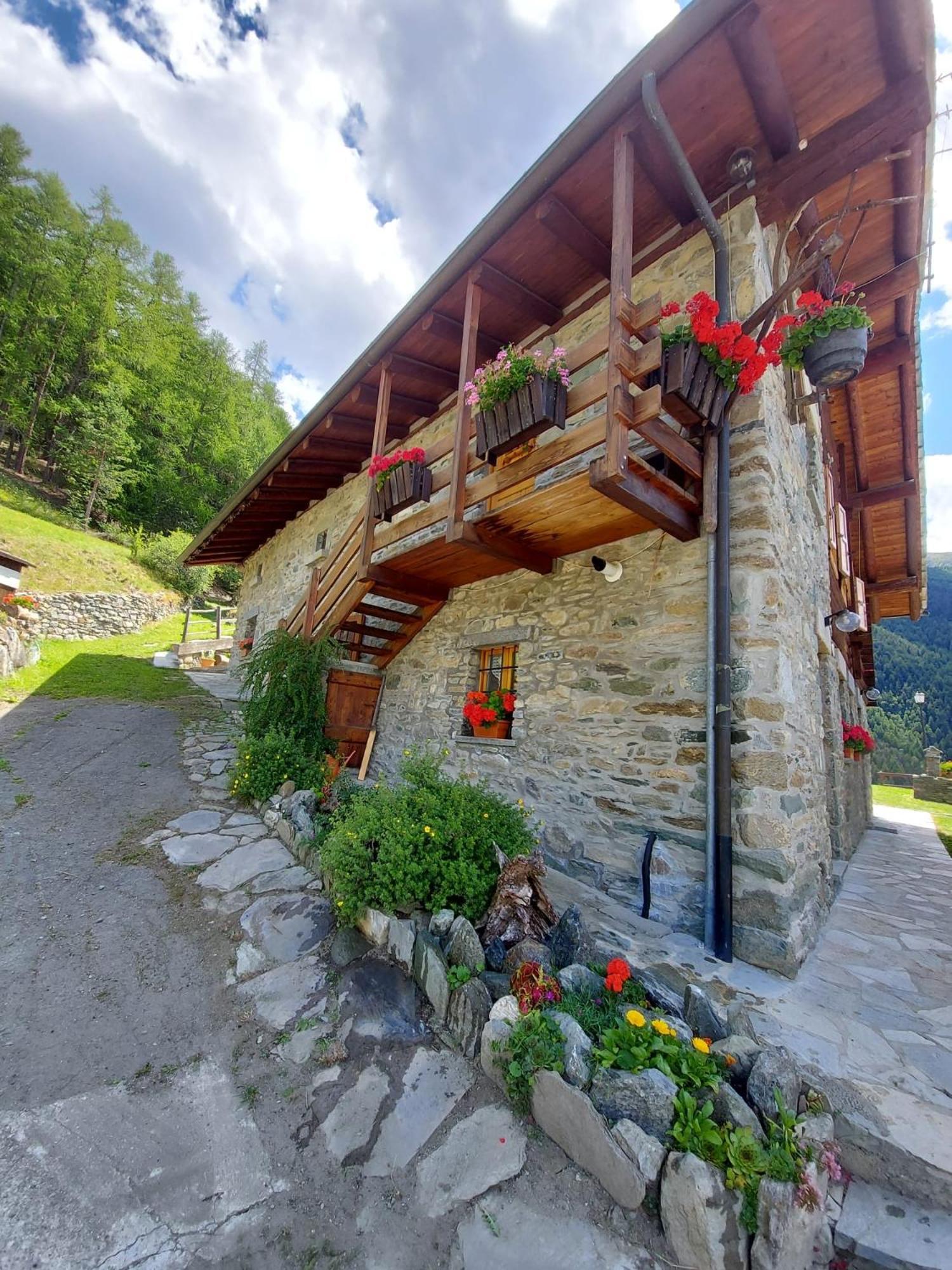 בית הארחה גרסאן 	Monolocale Di Montagna מראה חיצוני תמונה